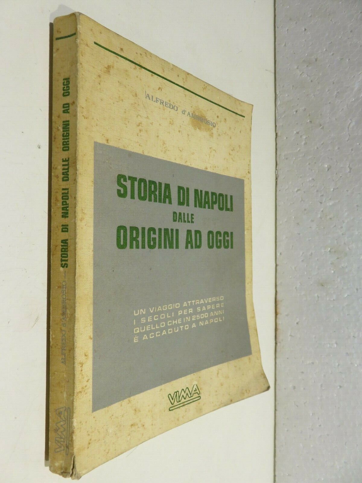 24033618