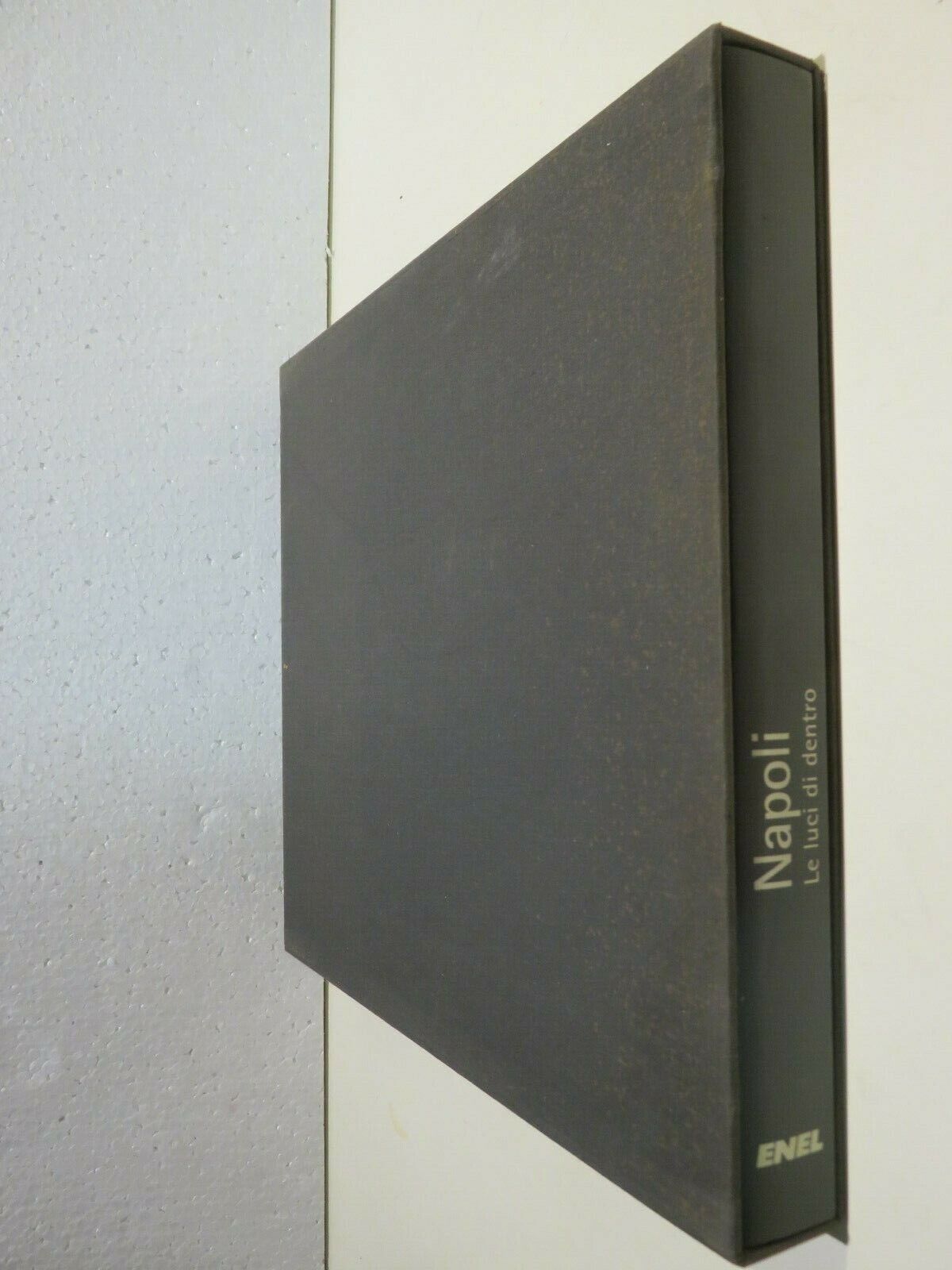 24047600