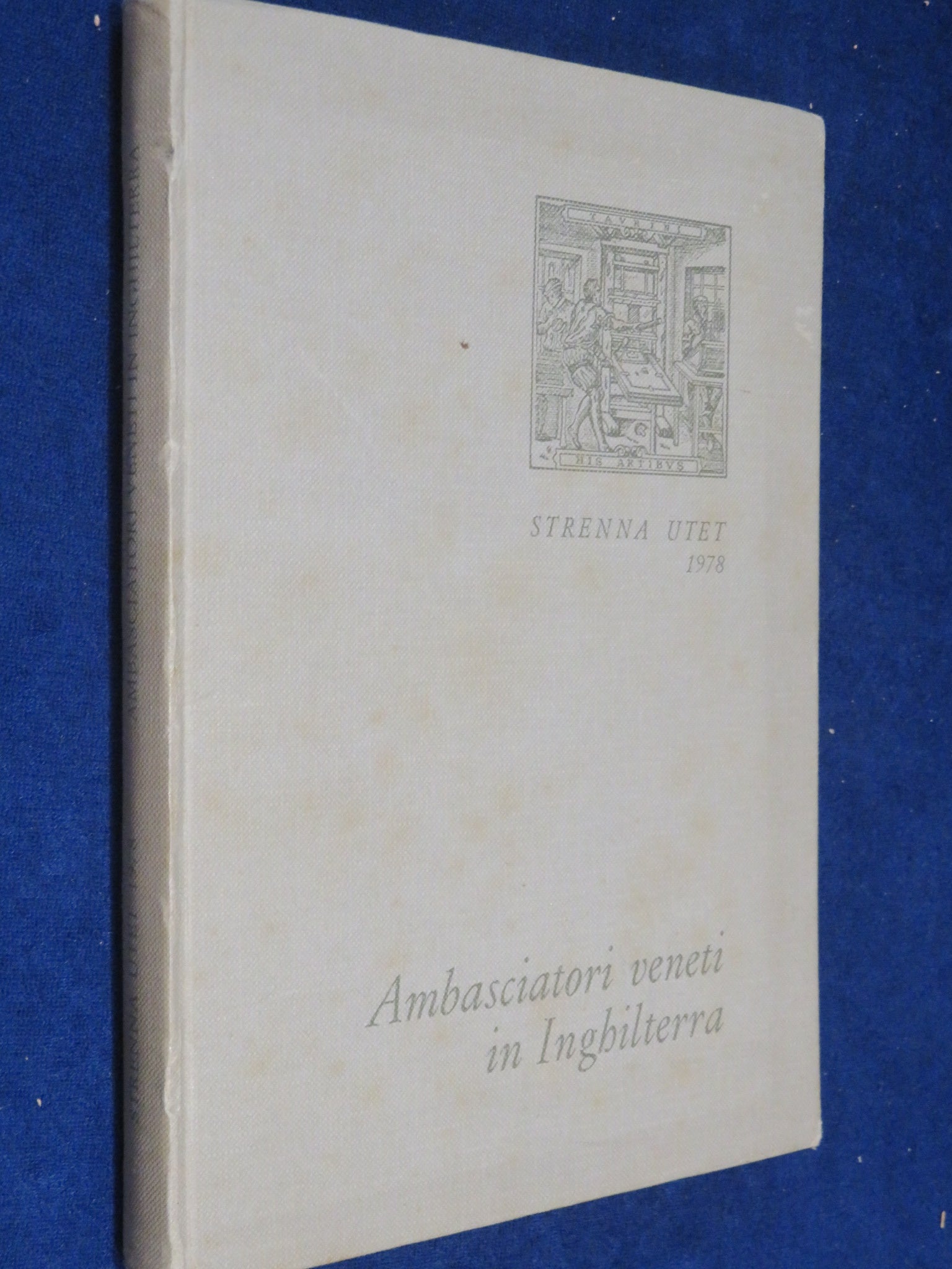 47021238